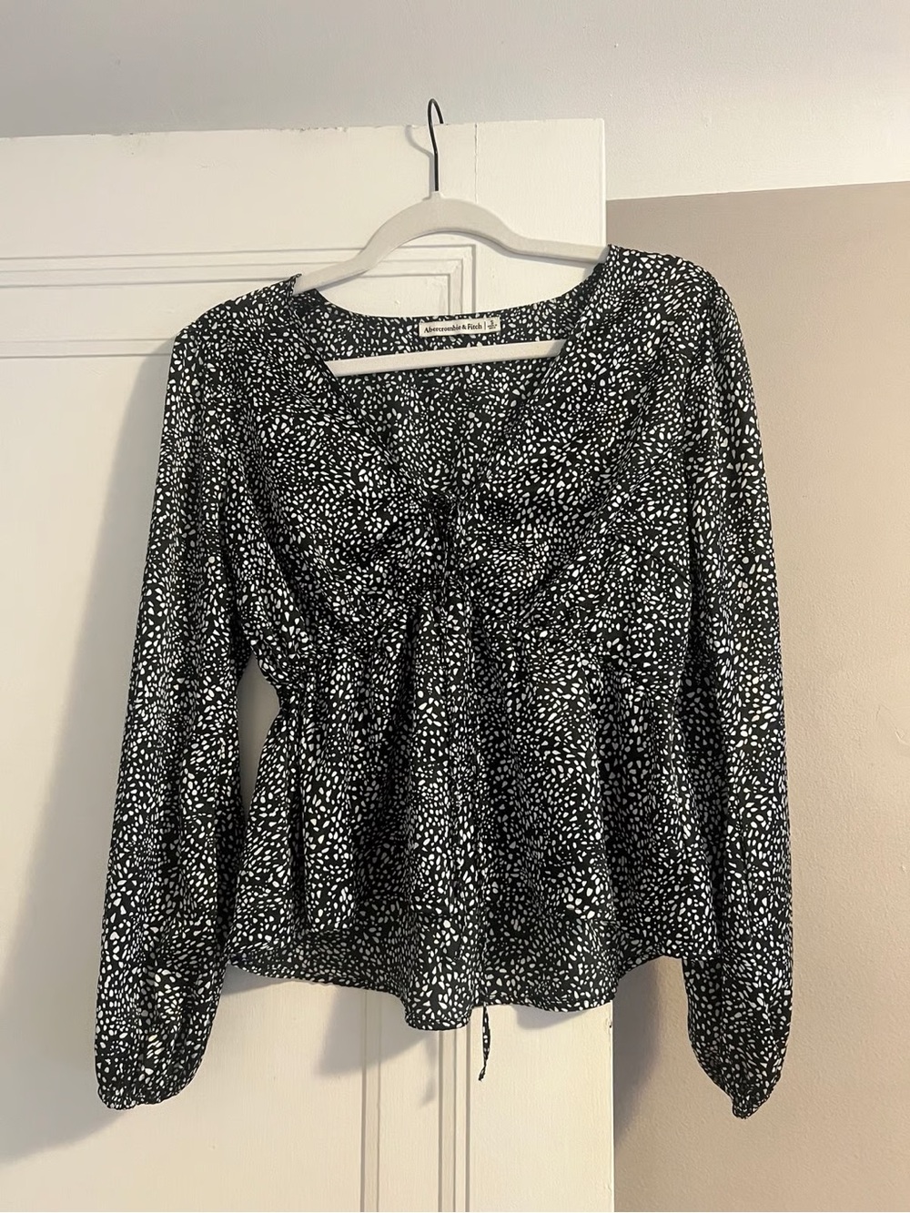 Abercrombie and Fitch Satin Long Sleeve Blouse Size S